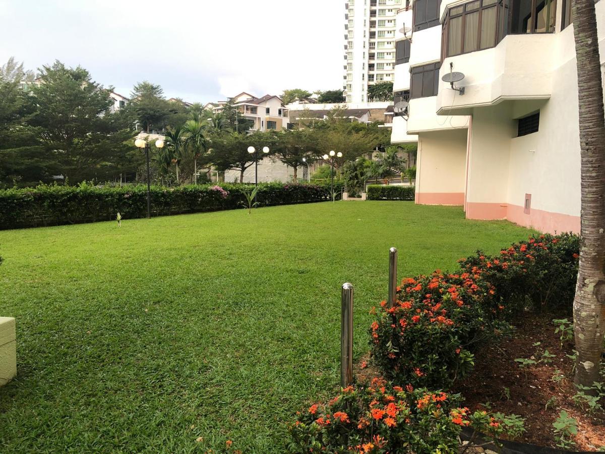 Beach Resort Home Stay Sri Sayang Apartment Batu Ferringhi 2Bedroom Luaran gambar