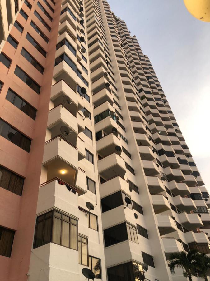 Beach Resort Home Stay Sri Sayang Apartment Batu Ferringhi 2Bedroom Luaran gambar