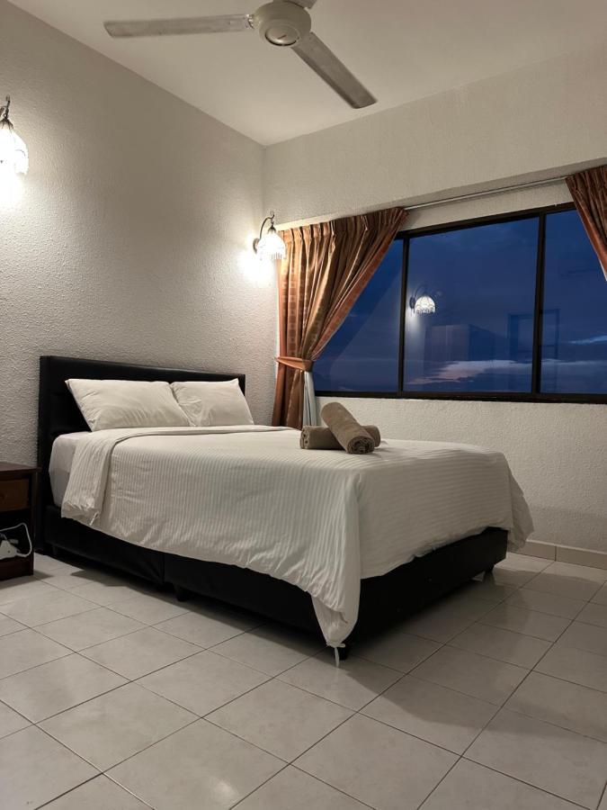 Beach Resort Home Stay Sri Sayang Apartment Batu Ferringhi 2Bedroom Luaran gambar